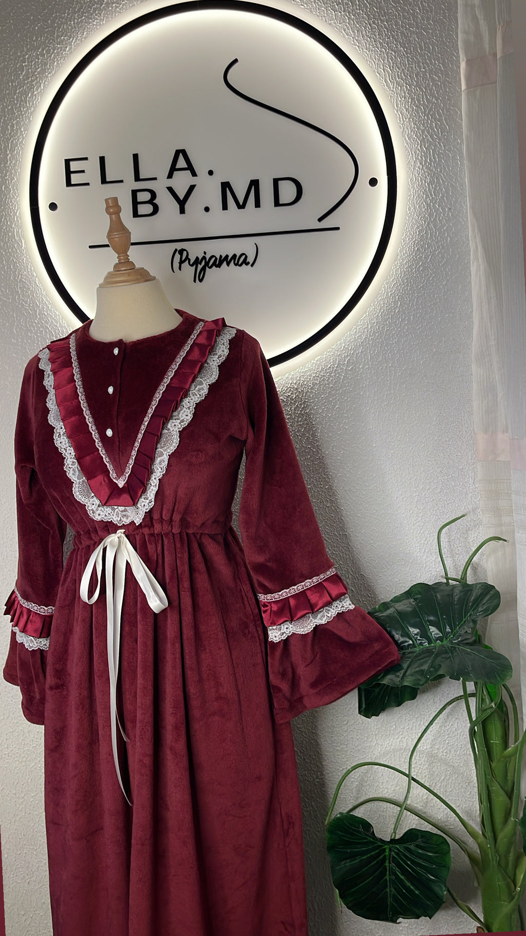 Robe Pyjama Bordeaux Élégante  كسوة شتوية بتفاصيل انيقة