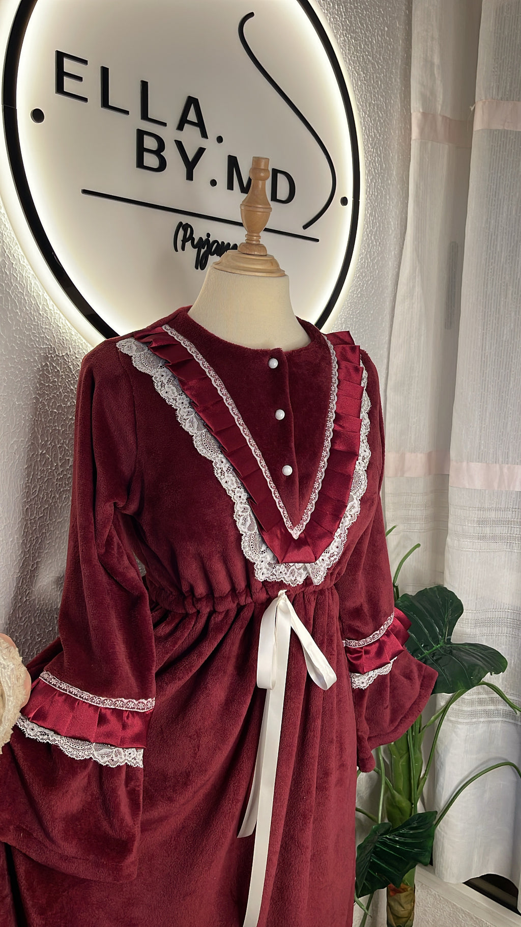 Robe Pyjama Bordeaux Élégante  كسوة شتوية بتفاصيل انيقة