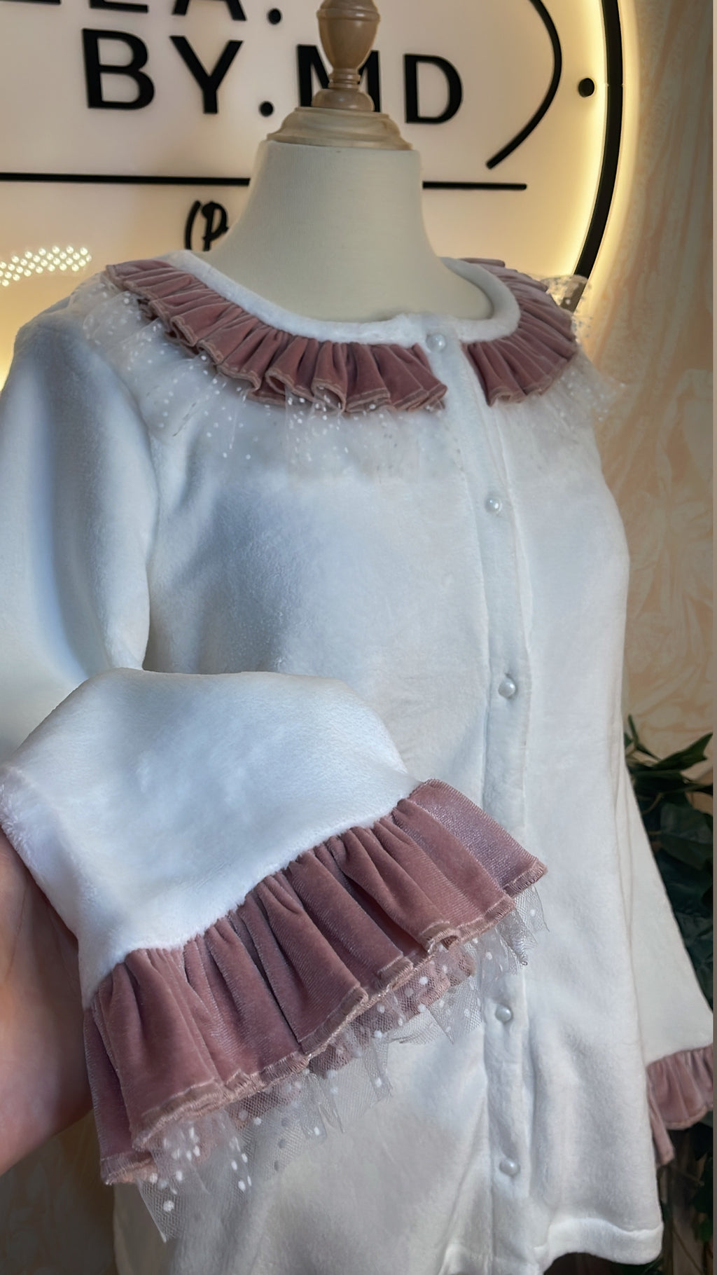 3 Pieces || avec peignoir long//   بيجامة ابيض بسروال و بنوار وردي طويل