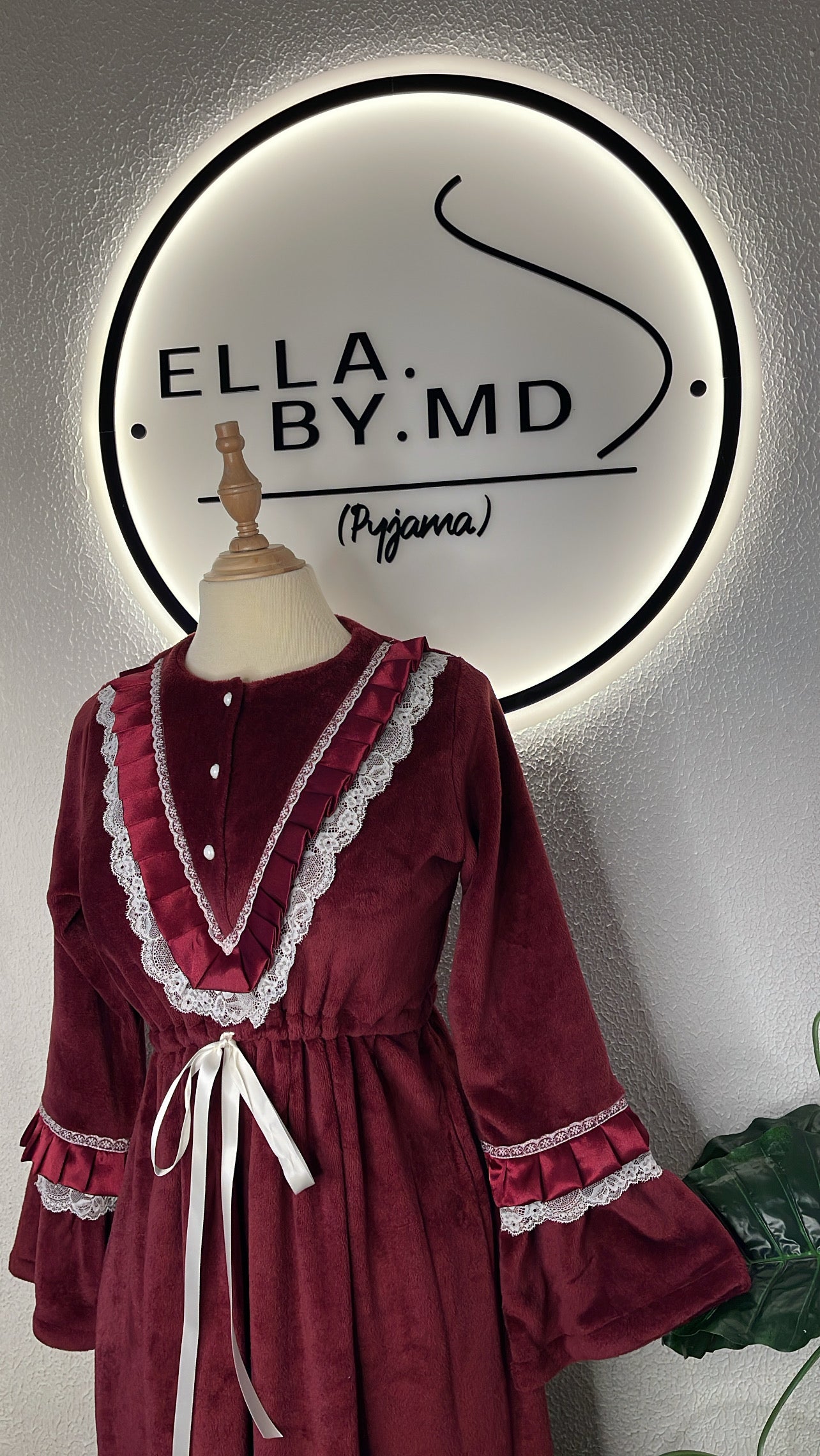 Robe Pyjama Bordeaux Élégante  كسوة شتوية بتفاصيل انيقة